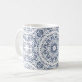 Mug Mandala florale bleu poussiéreux (Devant gauche)