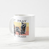 MUG MANGER PRAY LOVE TRASH (Devant gauche)