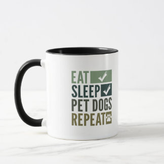 Mug mangez des chiens de compagnie de sommeil, répéter
