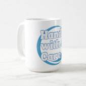 Mug Manipulez avec soin – Appartient à 'Nom' Personnal (Devant gauche)