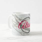 Mug Marbre blanc chic fuchsia design nom personnalisé (Devant gauche)