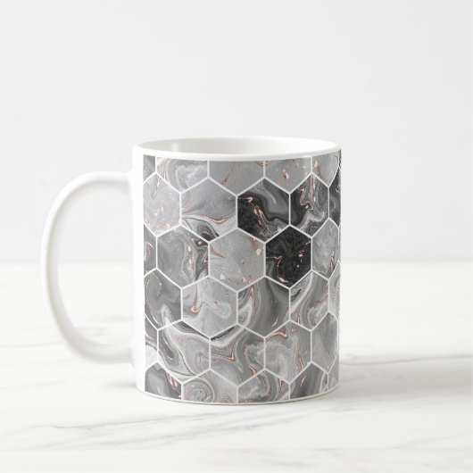 Mug Marbre hexagone texture transparente avec motif or (Gauche)