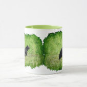 Mug Marche de l'ours noir dans l'art de l'herbe (Centre)
