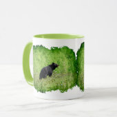 Mug Marche de l'ours noir dans l'art de l'herbe (Devant gauche)
