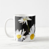 Mug Marguerite blanche sur le noir, l'espoir de vers (Gauche)