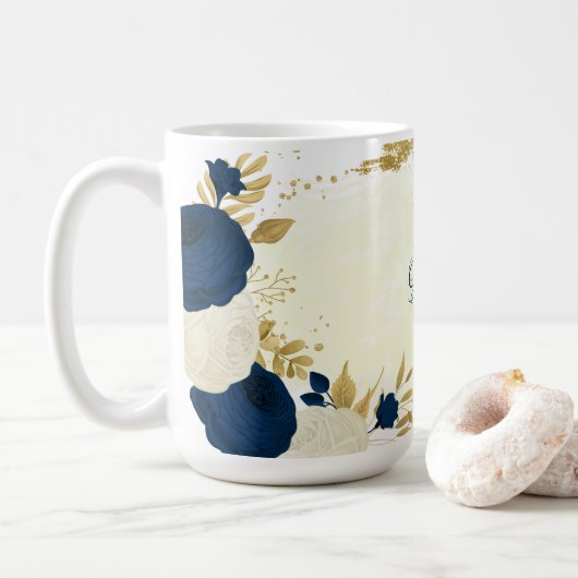 Mug mariage botanique navy & fleurs blanches or (Avec donut)