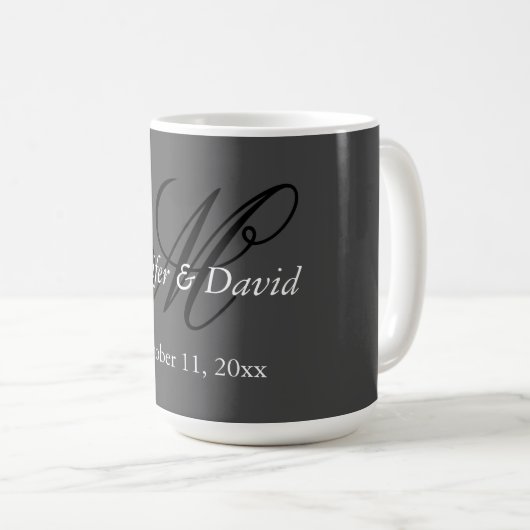 Mug Mariage de monogramme de calligraphie attirant (Devant droit)