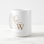 Mug Mariage de typographie de luxe Monogramme (Devant gauche)