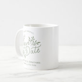 Mug Mariage Sauvegarder la date L'amour est de brasser (Devant gauche)