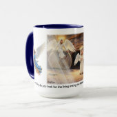 Mug Marie visite le tombeau vide et voit un ange. (Devant gauche)