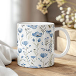 Mug Marine bleu Aquarelle Fleurs sauvages Populaires<br><div class="desc">Profitez de votre boisson préférée avec style avec la "Mug à café Fleurs sauvages couleur bleu marine". Cette charmant tasse présente un design d'aquarelle délicat avec des pavots bleu marine et des fleurs sauvages, créant une esthétique sereine et élégante. Le motif floral complexe s'enroule autour de la tasse, offrant une...</div>