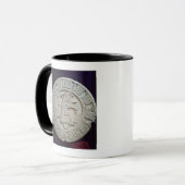 Mug Marqueur maya de cour de boule, de Chinkultic (Devant gauche)