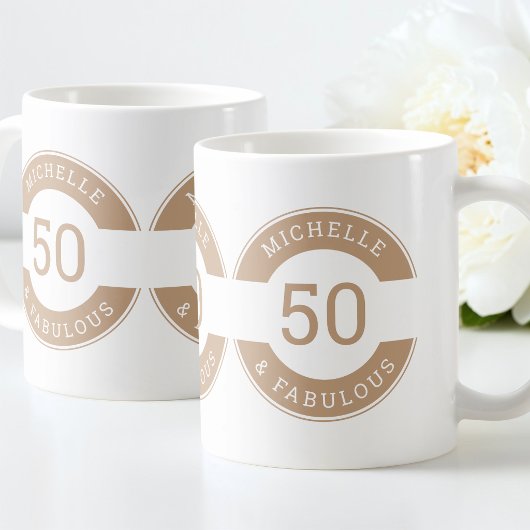 Mug Marron Moderne 50 ans et nom de fête d'anniversair