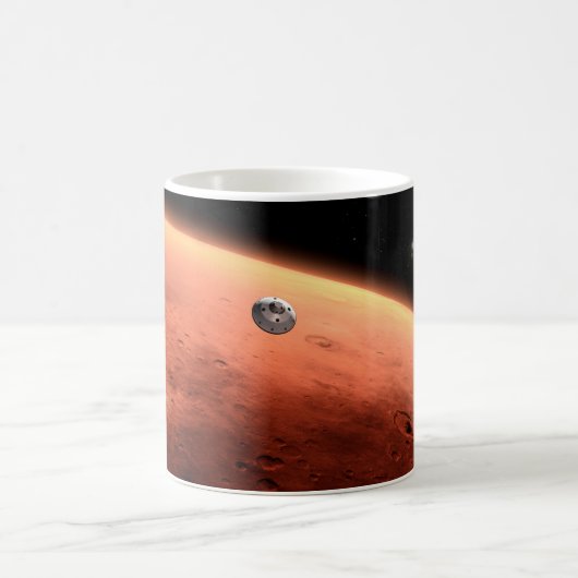 Mug Mars Science Laboratory approchant Mars. (Centre)
