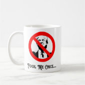 Mug Me tromper une fois contre Trump (Gauche)