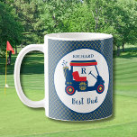 Mug Meilleur papa de la Marine et du Red Golf Personna<br><div class="desc">Cette tasse marine et rouge (avec quelques touches d'or), avec un thème de golf et un ensemble de rayures élégantes pour assortir le chariot, est personnalisée avec un monogramme et un prénom. Un grand cadeau pour rappeler à papa que leur prochain match n'est pas loin. Toute question de conception n'a...</div>