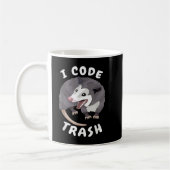 Mug Mème de programmation amusant I code Trash Opossum (Gauche)