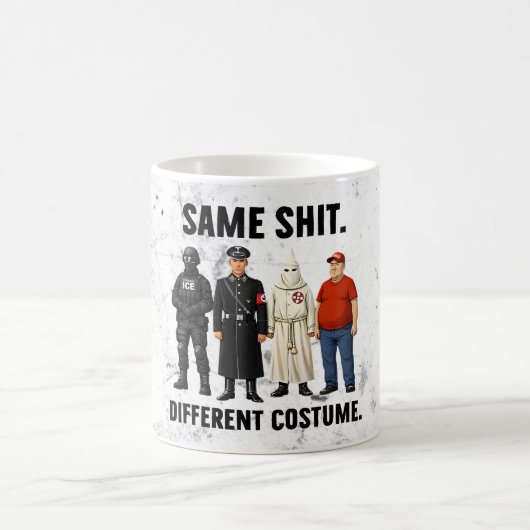Mug Même Différent Costume (Centre)