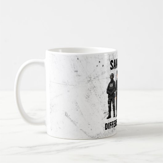 Mug Même Différent Costume (Gauche)