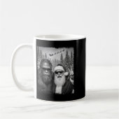 Mug Mème drôle de Sasquatch Selfie cool avec Santa Chr (Gauche)