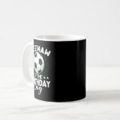 Mug Mémée du garçon d'anniversaire Anniversaire de foo (Devant gauche)