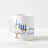 Mug Menorah avec des bougies brûlantes Joyeux Hanoukka (Devant gauche)