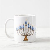 Mug Menorah avec des bougies brûlantes Joyeux Hanoukka (Gauche)