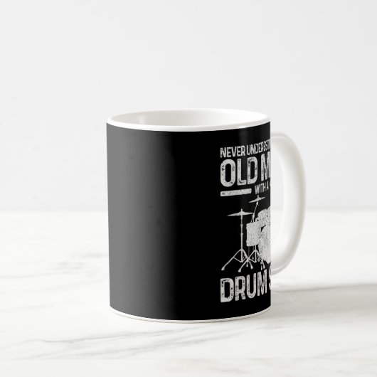 Mug Mens Doft Venin Never Underestimate An Old Man W (Devant droit)