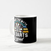 Mug Mens Papa Myth Darts Légende Père Dart Joueur (Devant gauche)
