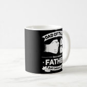 Mug Mens Papa of Twins 2022 Père deux fois comme cool (Devant droit)