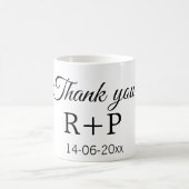 Mug Merci d'ajouter l'initiale du nom du couple texte (Centre)