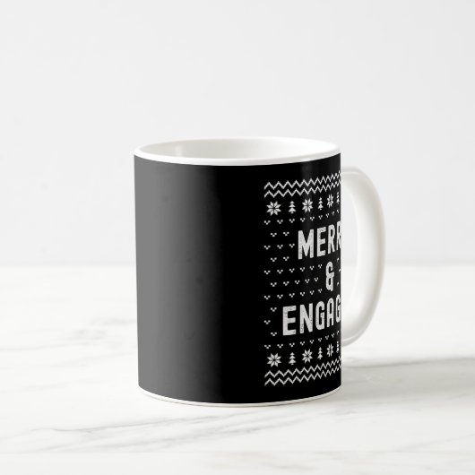 Mug Merry & Engaged Christmas Matching Pajama Coup (Devant droit)