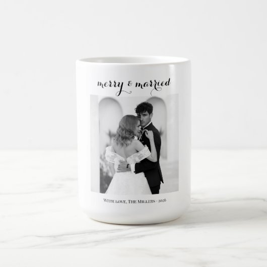 Mug Merry & Married - Personalized Newlywed Christmas  (Centre)