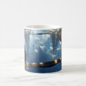 Mug Métropole flottante dans le ciel (Centre)
