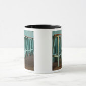 Mug Mexique, Oaxaca, Tabourets de bar verts alignés le (Centre)