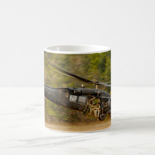 MUG MH-60M BLACK HAWK (Centre)