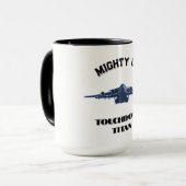 Mug Mighty C-17, Touchdown Titan (Devant gauche)