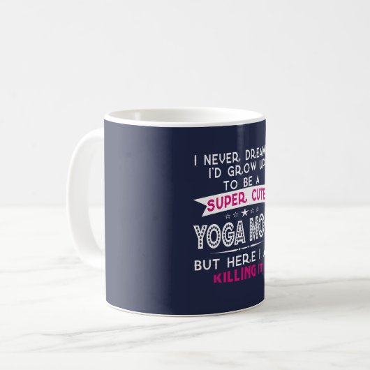 MUG MIGNON SUPERBE UNE MAMAN DE YOGA (Devant gauche)