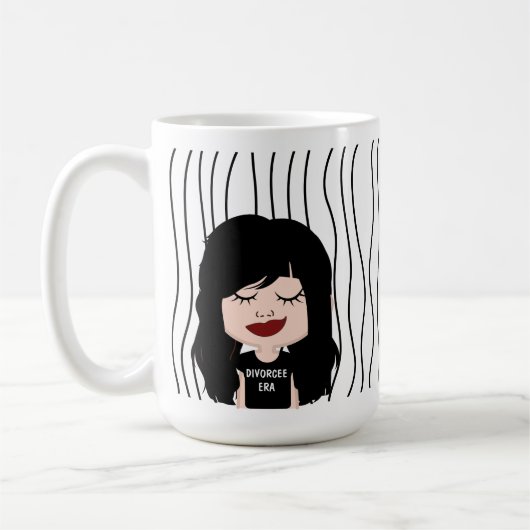 Mug Mignonne Femme Qui Soupçonne A Frappé De La Mug. C (Gauche)