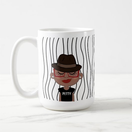 Mug Mignonne Femme Qui Soupçonne A Frappé De La Mug. C (Gauche)