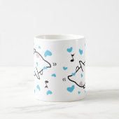 Mug Mignonne Shy Devil dans Happy Hearts Sky (Centre)