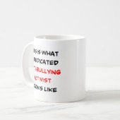 Mug militant anti-harcèlement, dévoué (Devant gauche)