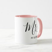 Mug Mme Moderne Elegant Script Monogram Mariage (Devant droit)