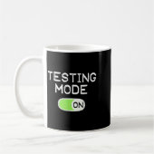 Mug Mode de test activé Jour de test drôle Enseignants (Gauche)