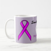 Mug Modèle de ruban standard violet par Kenneth Yoncic (Gauche)