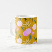 Mug Modèle de verdure florale cerise jaune rose (Devant gauche)