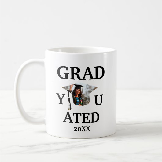 Mug Modèle photo de dégustation de chapeau de graduati (Gauche)