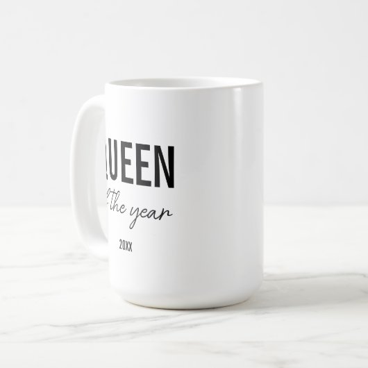 Mug Modern Black Typography Simple Personalized Queen (Devant gauche)