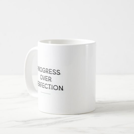 Mug Modern typography progress over perfection text (Devant gauche)