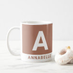 Mug Moderne en gras colorblock terre cuite personnalis<br><div class="desc">Nom personnalisé moderne en gros bloc coloré girly terracotta. Avec espace pour les initiales et le nom. Les couleurs peuvent être changées.</div>
